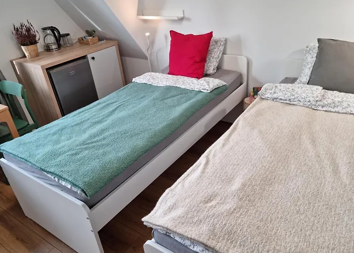 فيلة Gosciniec Skorusa Cala Na Wylacznosc كوشتيليسكا